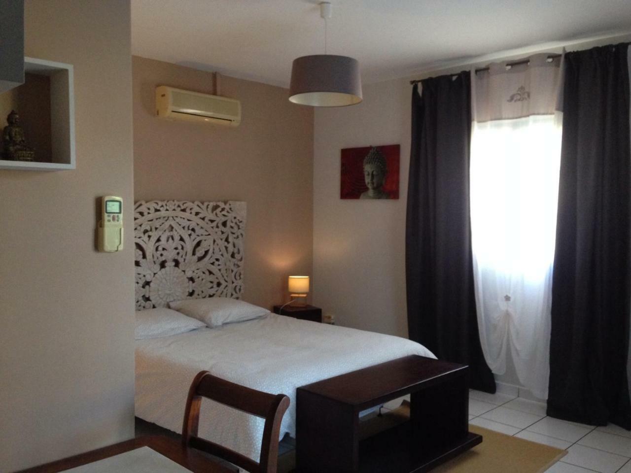 2 Chambres Avec Piscine Dans Maison Creole Saint Pierre Bagian luar foto
